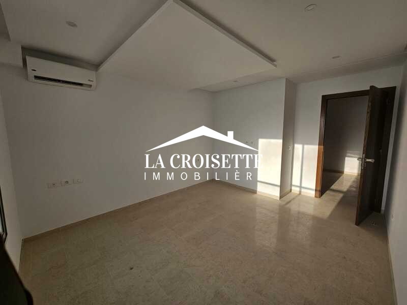 Appartement S+4 à Ain Zaghouan El Wahat